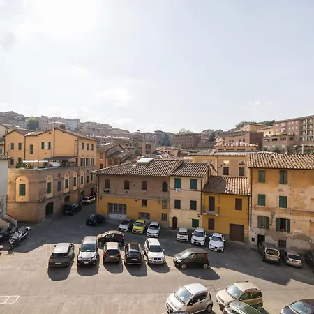 Appartamento Sui Tetti Di Ovile Siena