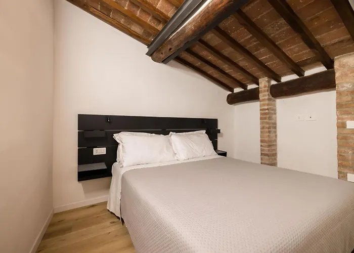 Apartamento Sui Tetti Di Ovile Siena